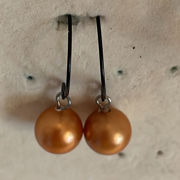 1.5” round gold colored peacock shell pearl like dangle drop fishhook earrings - Picture 3 of 10